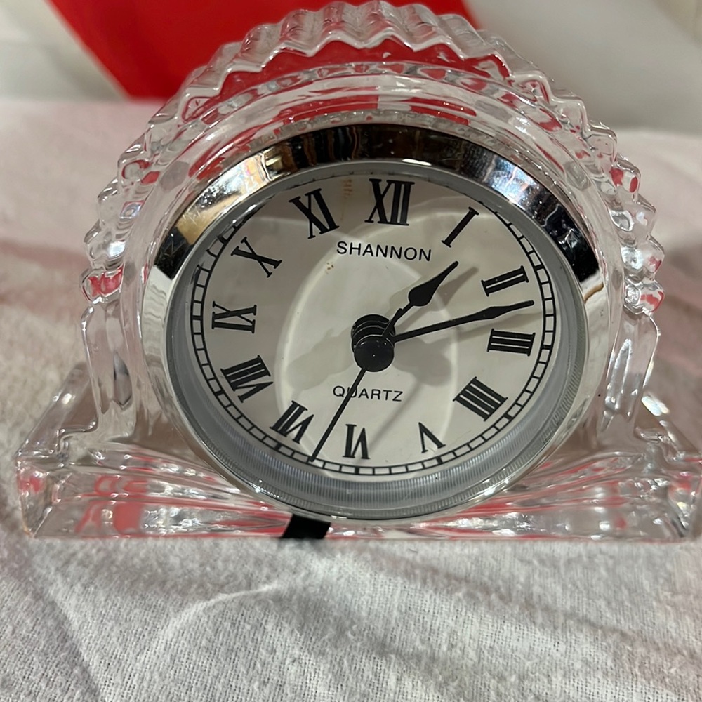 Shannon crystal small clock.